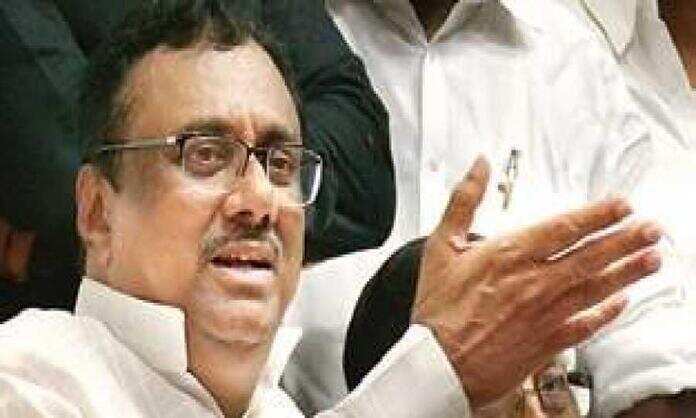 ஓபிஎஸ் மீது மோடிக்கு ஏன் தனி காதல்? – ஈவிகேஎஸ் இளங்கோவன் கேள்வி!