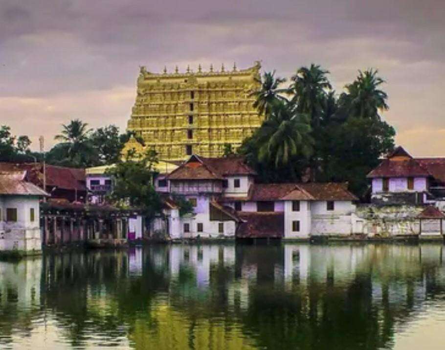 திருவனந்தபுரம் பத்மநாபசாமி கோவில் மன்னர் குடும்பத்திற்கே சொந்தம்!சுப்ரீம்கோர்ட்டு பரபரப்பு தீர்ப்பு!