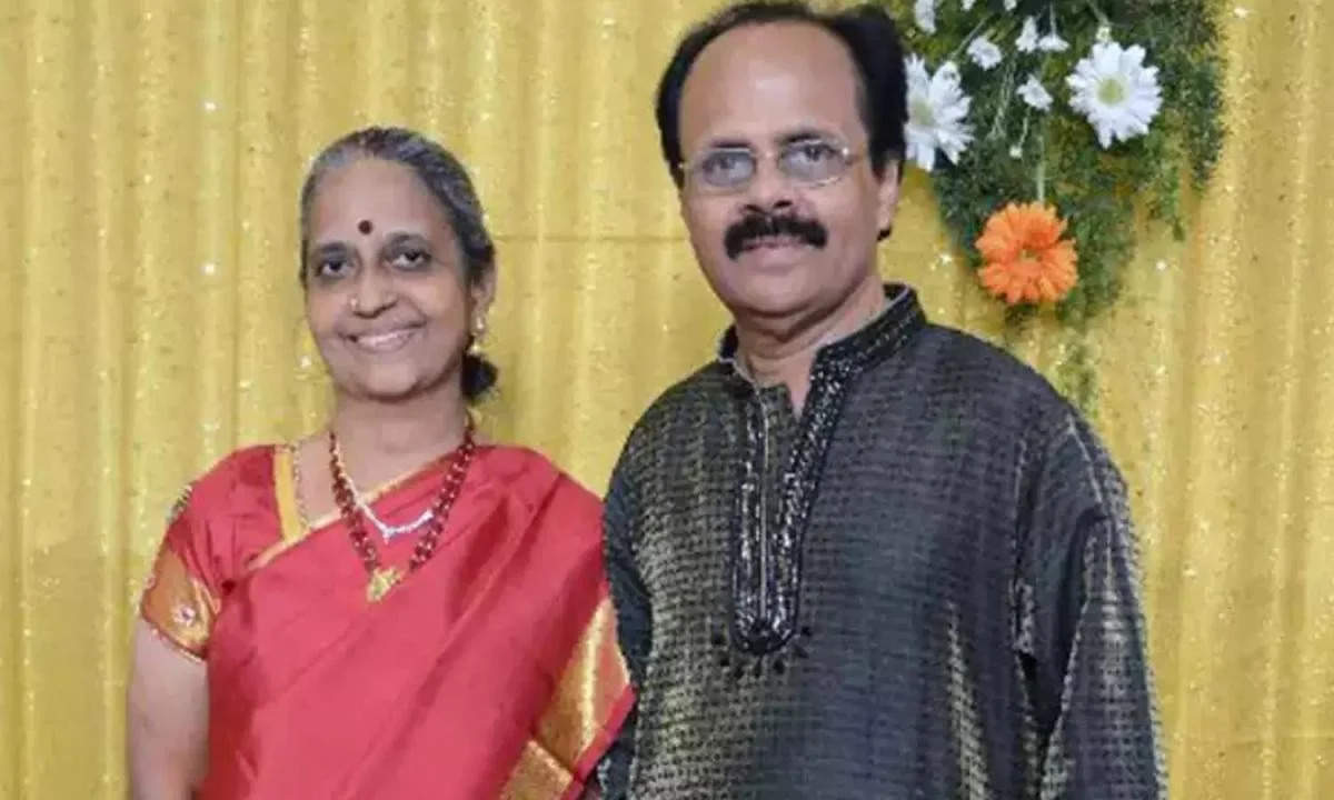 Crazy Mohan wife