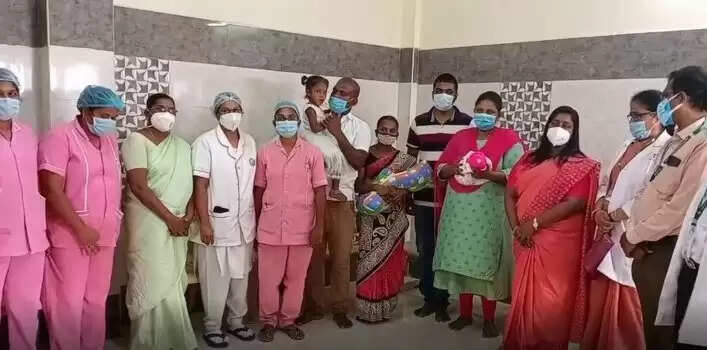 Nammakal-Medical-college-doctors-save-newborn