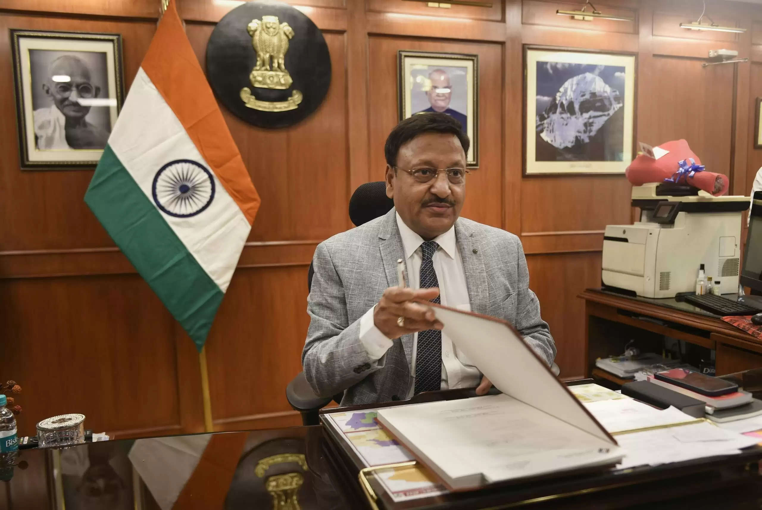 Rajiv-kumar-charges-as-chief-election-commissioner