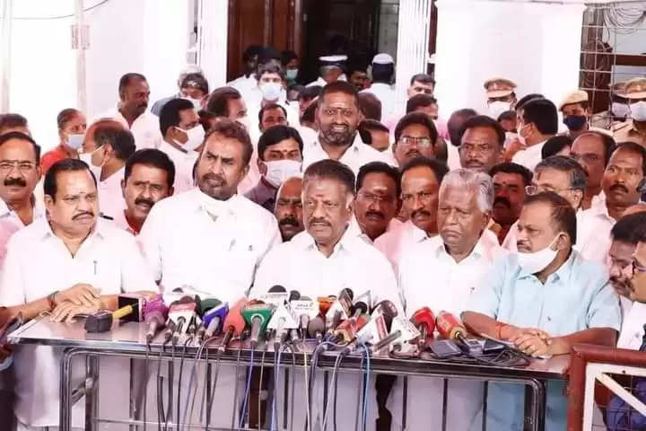 ADMK-BJP-Stage-Walkout-Form-TN-Assembly-in-University