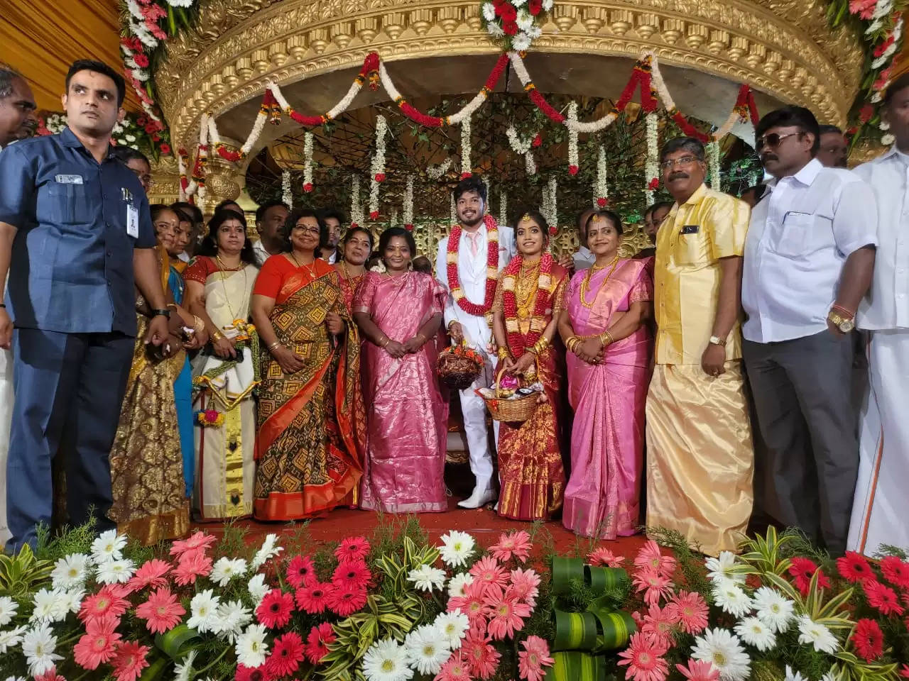 Tamilisai-attend-marriage-function