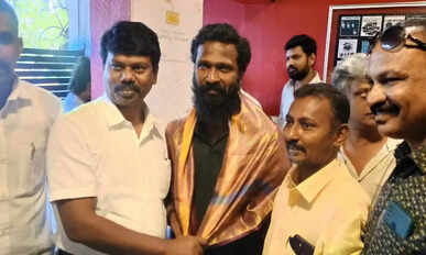 வெற்றிமாறன்